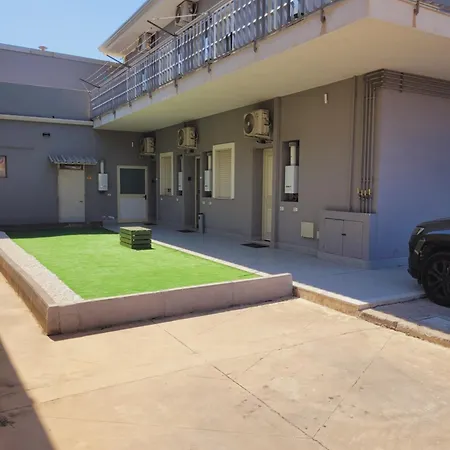 House Airport 4 * Catania